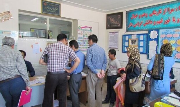 به شکایت خانواده‌ها از ثبت‌نام دانش‌آموزان در مدارس کرمانشاه فورا رسیدگی می‌شود