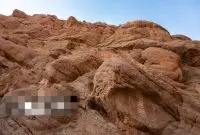 نجات ۲ فرد گیرافتاده در دیواره کوهستانی در کرمانشاه