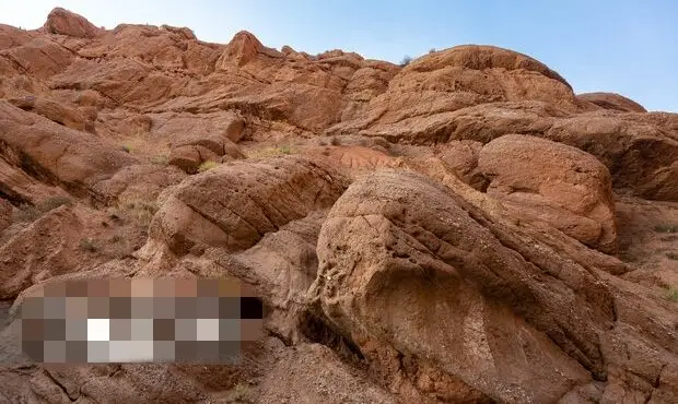 نجات ۲ فرد گیرافتاده در دیواره کوهستانی در کرمانشاه