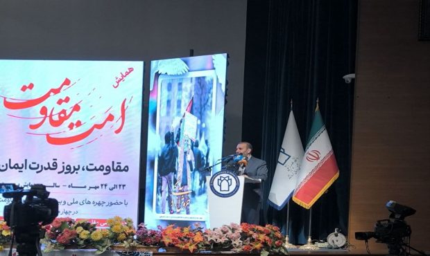 همه ما موظفیم به همراهی همه جانبه حق در تقابل با باطل