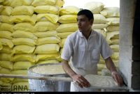 ۳۴۰ تن آرد تشویقی بین نانوایی های استان کرمانشاه توزیع شد