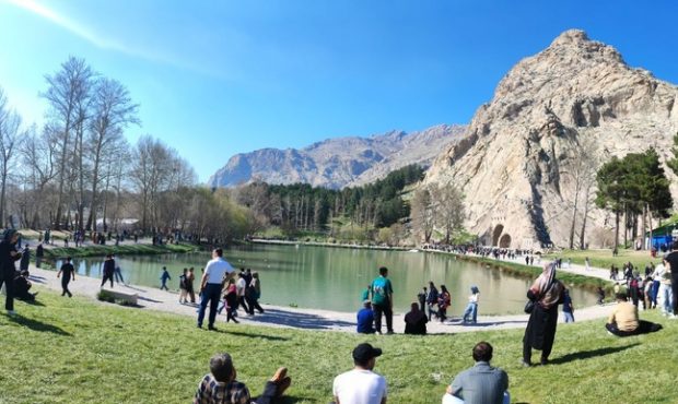 مدیرکل میراث‌فرهنگی کرمانشاه: اسکان ۱۱۹ هزار گردشگر نوروزی در مراکز اقامتی کرمانشاه / بازدید نزدیک به ۳۰۰ هزار نفر از مراکز گردشگری استان
