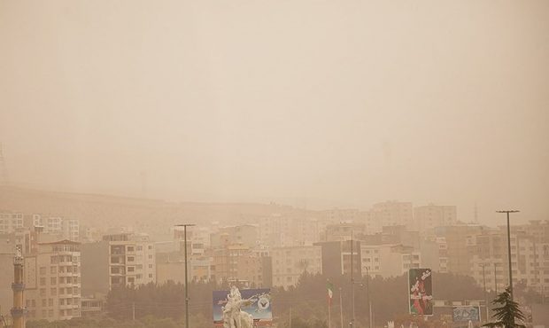 آلودگی هوا، مدارس کرمانشاه را تعطیل کرد
