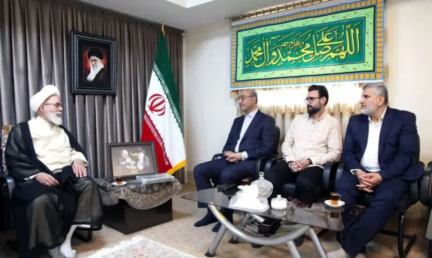 مسئولان مراقب آرامش عمومی جامعه باشند/با وحدت دشمن را زمین‌گیر می‌کنیم