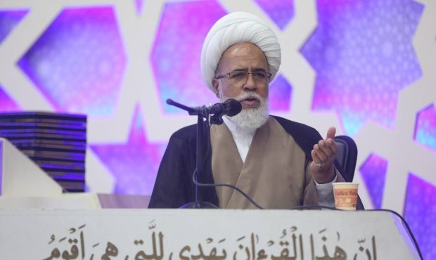 امام جمعه کرمانشاه: مسابقات قرآنی موجب فهم و عمل به آیات الهی است امام جمعه کرمانشاه: مسابقات قرآنی موجب فهم و عمل به آیات الهی است