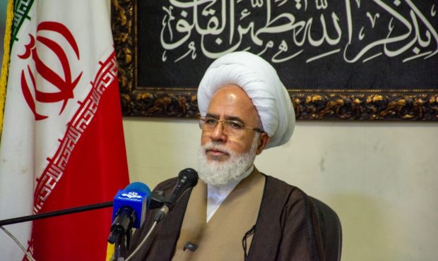 نماینده ولیفقیه در کرمانشاه: اخلاص و پرکاری رئیسجمهور سرمایه بزرگ کشور است نماینده ولیفقیه در کرمانشاه: اخلاص و پرکاری رئیسجمهور سرمایه بزرگ کشور است