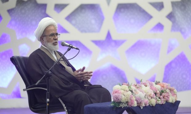 امام جمعه کرمانشاه: وحدت اسلامی، سپری مستحکم در برابر توطئه‌های استکبار است