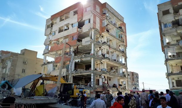 استاندار کرمانشاه: تجربه زلزلهها نشان داد حضور آزمایشگاه خاک در همه پروژهها الزامی است استاندار کرمانشاه: تجربه زلزلهها نشان داد حضور آزمایشگاه خاک در همه پروژهها الزامی است
