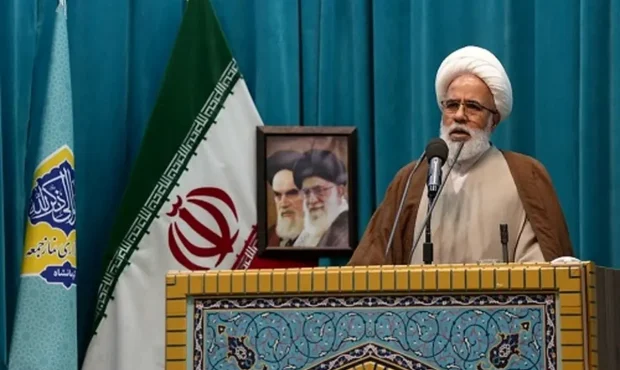 دشمن با «نه جنگ، نه صلح» دنبال فلجکردن اقتصاد است دشمن با «نه جنگ، نه صلح» دنبال فلجکردن اقتصاد است