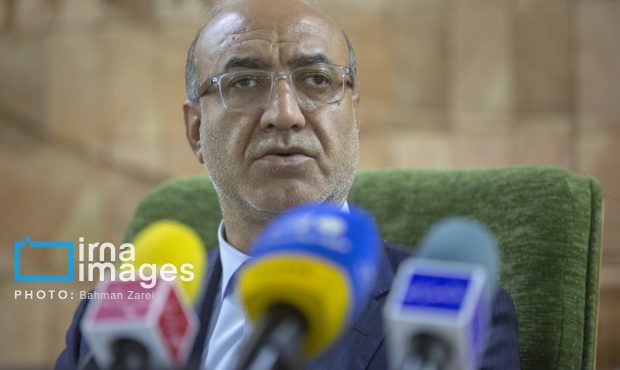 استاندار کرمانشاه: مدیریت منابع آبی و احیای واحدهای تولیدی راکد در اولویت است