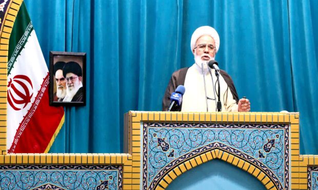 امام جمعه کرمانشاه: آمریکا شریک مستقیم جنایات رژیم صهیونیستی در غزه است امام جمعه کرمانشاه: آمریکا شریک مستقیم جنایات رژیم صهیونیستی در غزه است