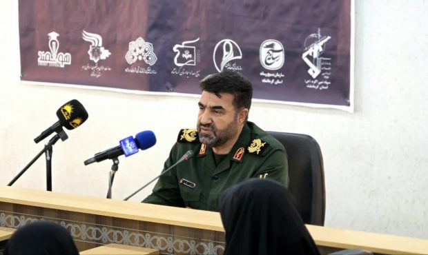 بانوان نقش موثری در صیانت از هویت اسلامی و مقابله با جنگ رسانهای دشمن دارند بانوان نقش موثری در صیانت از هویت اسلامی و مقابله با جنگ رسانهای دشمن دارند