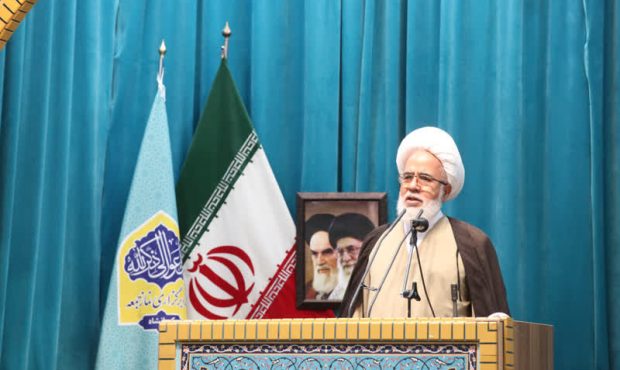 امام جمعه کرمانشاه: تفکر بسیجی دشمنان را در همه عرصه‌ها شکست می‌دهد