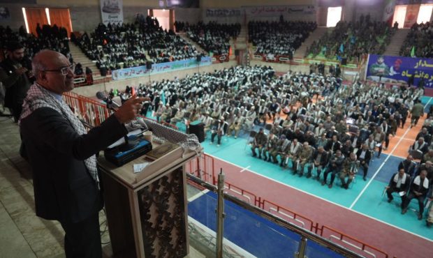 بسیج حقیقتی زنده در متن جامعه و ستون استوار امنیت و اقتدار ایران است بسیج حقیقتی زنده در متن جامعه و ستون استوار امنیت و اقتدار ایران است