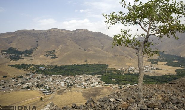 یک هزار قطعه زمین روستایی به متقاضیان فاقد مسکن در استان کرمانشاه واگذار شد یک هزار قطعه زمین روستایی به متقاضیان فاقد مسکن در استان کرمانشاه واگذار شد