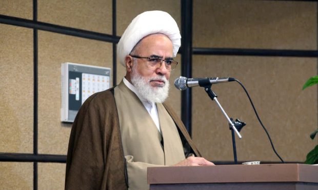 امام جمعه کرمانشاه: فضای وحدت و همدلی کنونی در استان بیسابقه است امام جمعه کرمانشاه: فضای وحدت و همدلی کنونی در استان بیسابقه است