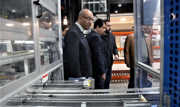 استاندار کرمانشاه: تأمین مالی صنایع پیشران بدون وقفه پیگیری می‌شود