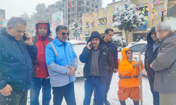 پیگیری میدانی مدیرکل مدیریت بحران استان کرمانشاه از وضعیت شهری و بزرگراهها و قدردانی از تلاشهای شبانهروزی راهداران پیگیری میدانی مدیرکل مدیریت بحران استان کرمانشاه از وضعیت شهری و بزرگراهها و قدردانی از تلاشهای شبانهروزی راهداران