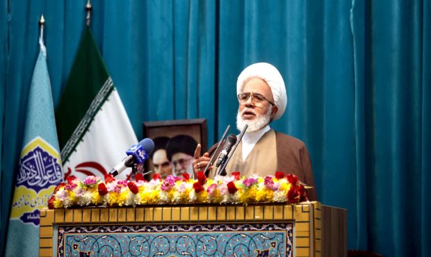 امام جمعه کرمانشاه: مردم فریب جنگ روانی دشمن را نخورند