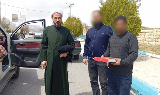 مسئول دفتر نمایندگی ولی فقیه سپاه حضرت نبی اکرم (ص) استان کرمانشاه از نیروهای مستقر در پایگاه های مرزی لشکر ۲۹ بازدید کرد مسئول دفتر نمایندگی ولی فقیه سپاه حضرت نبی اکرم (ص) استان کرمانشاه از نیروهای مستقر در پایگاه های مرزی لشکر ۲۹ بازدید کرد