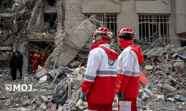 معاون استاندار کرمانشاه از شهادت ۱۳ نفر در حمله دشمن به ۲ منطقه مسکونی خبر داد معاون استاندار کرمانشاه از شهادت ۱۳ نفر در حمله دشمن به ۲ منطقه مسکونی خبر داد