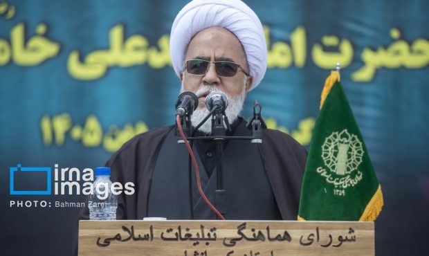 امام جمعه کرمانشاه: حماسه ۴۰ روزه مردم، ابرقدرت جهان را شکست داد