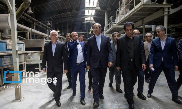 استاندار: تولید محصولات جایگزین واردات در کرمانشاه حمایت میشود استاندار: تولید محصولات جایگزین واردات در کرمانشاه حمایت میشود
