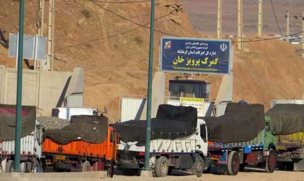 استاندار کرمانشاه بر فراهم بودن بستر تجارت در تمامی مرزهای استان تاکید کرد