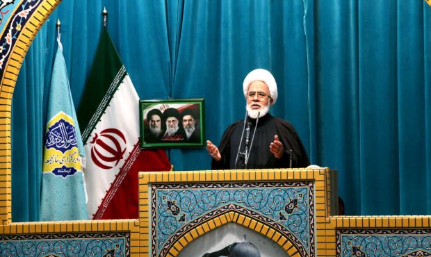 انتقام از عاملان جنایت علیه فرماندهان و شهدای کشور مطالبه ملت ایران است انتقام از عاملان جنایت علیه فرماندهان و شهدای کشور مطالبه ملت ایران است