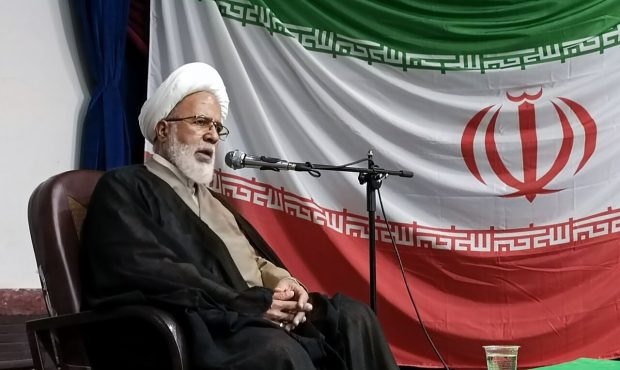 امام جمعه کرمانشاه: حدود ۳۰۰ موکب اربعین در استان با اخلاص به زائران خدمت میکنند امام جمعه کرمانشاه: حدود ۳۰۰ موکب اربعین در استان با اخلاص به زائران خدمت میکنند