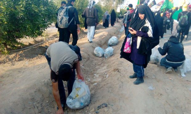 مدیرکل محیط زیست کرمانشاه: زائران در تحقق اربعین سبز نقشآفرین باشند مدیرکل محیط زیست کرمانشاه: زائران در تحقق اربعین سبز نقشآفرین باشند